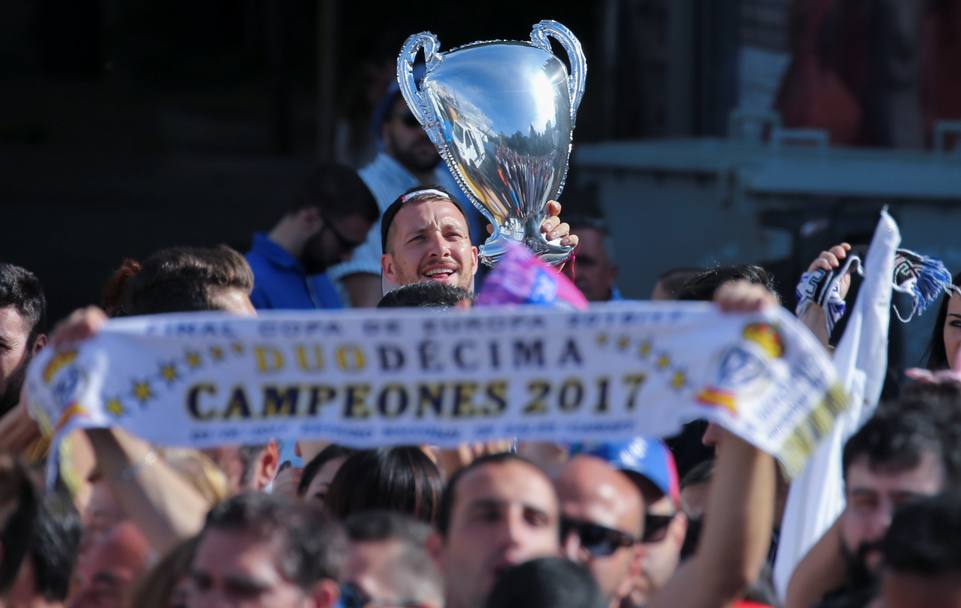 La grande attesa di Madrid per il ritorno del Real campione d&#39;Europa. Reuters